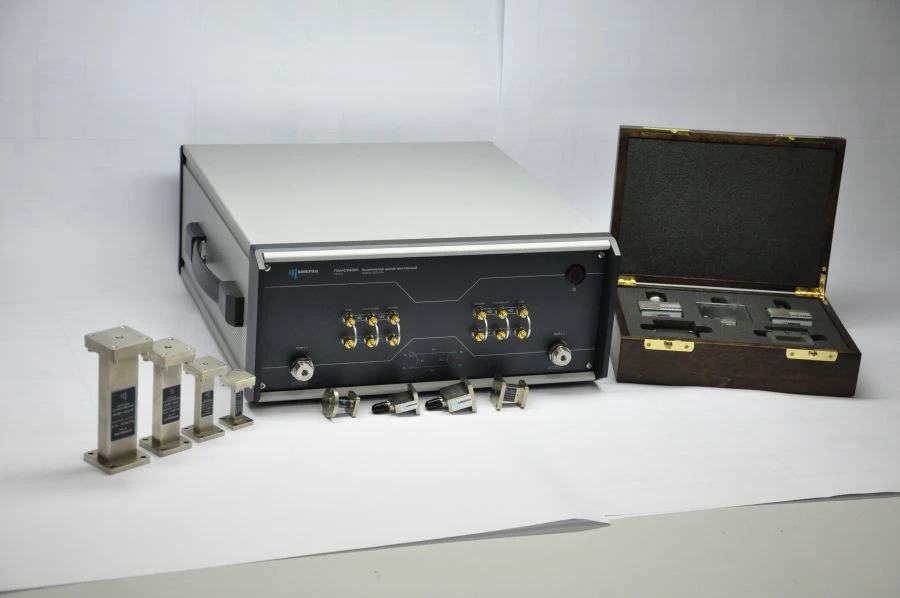 Vector Chain Analyzer R4226/1