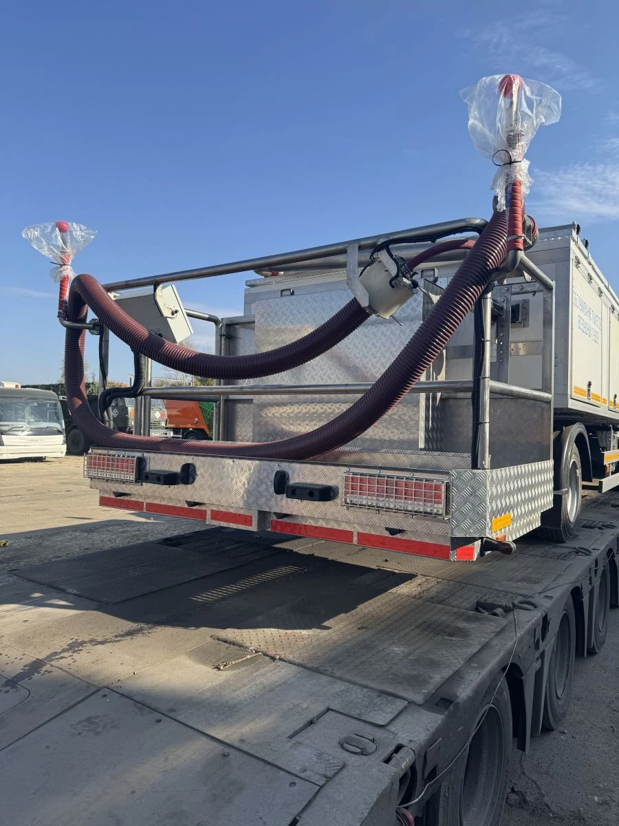 Toilet Compartment Maintenance Machine MOT-01