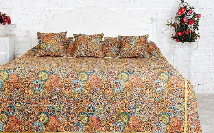 Mixed Fabric Top Bedspread