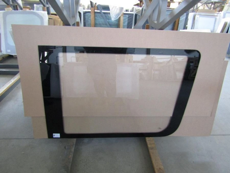 Left Glass No. 3 for GAZ A65R52-5403103