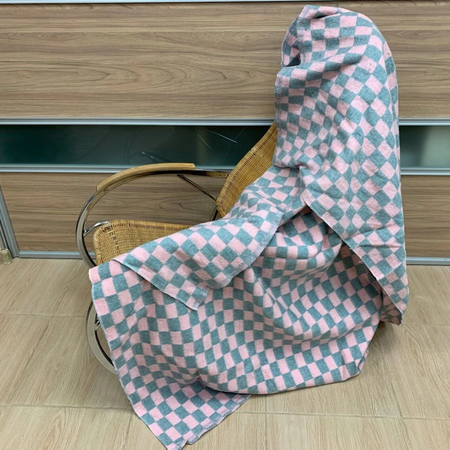 Smooth Half-Wool Blanket, Size 140x205 cm, Model 169