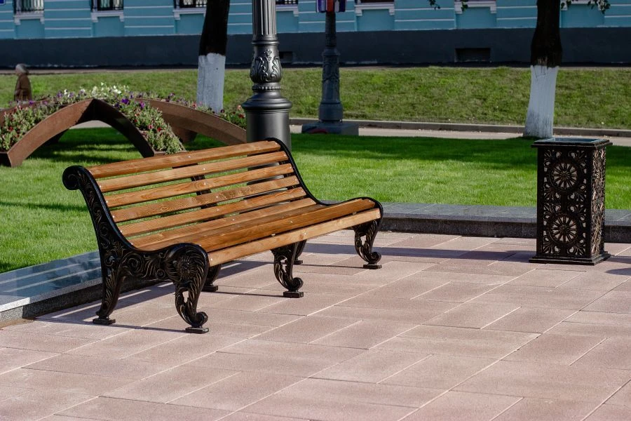 Yalta Bench CK-1-3 - 3m Length with Cast Iron Legs