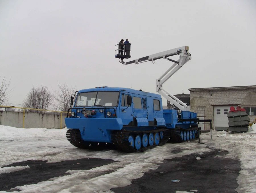 Floating Snow and Swamp Vehicle TTM 4902GP