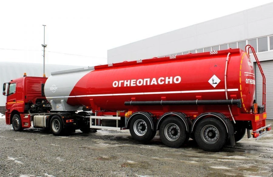 BONUM 914210 Tank Semi-Trailer for Light Oil Transport