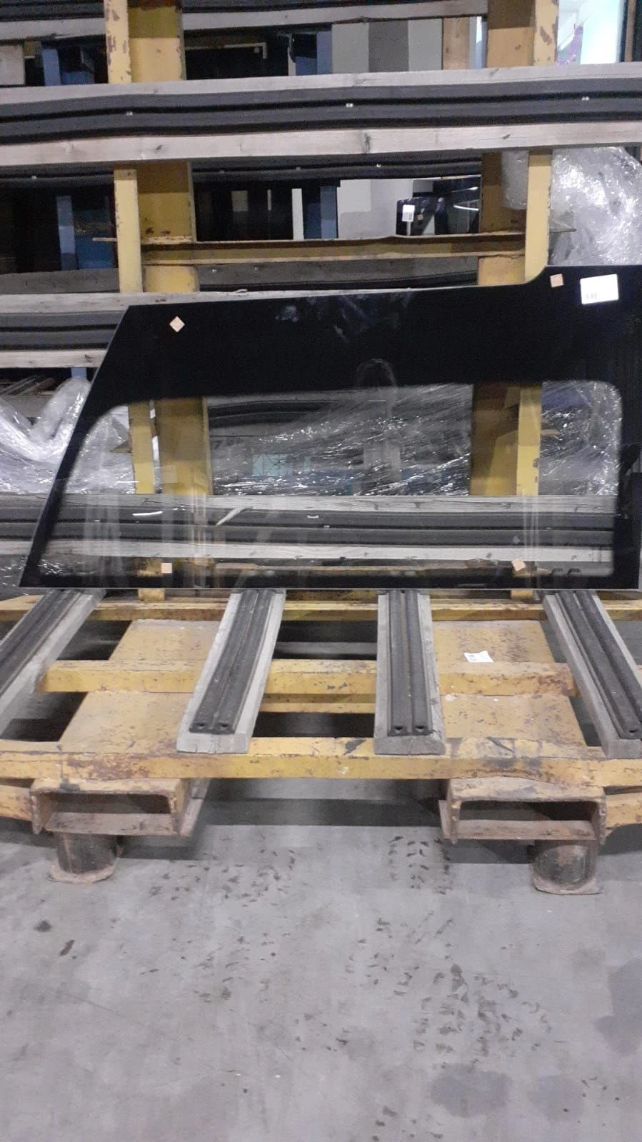 Tempered Rear Section Glass for NeFAZ 5299-401-7803201-10
