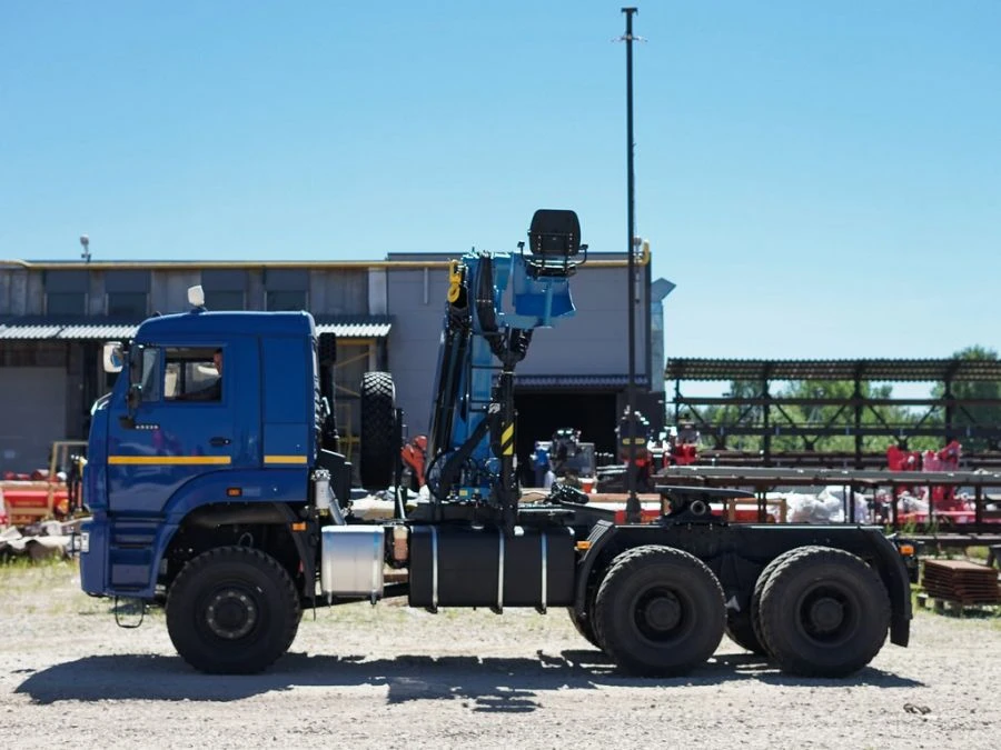 Hydraulic Loading Crane Truck KMA Based on KAMAZ 53504 Model 51K10N-UN