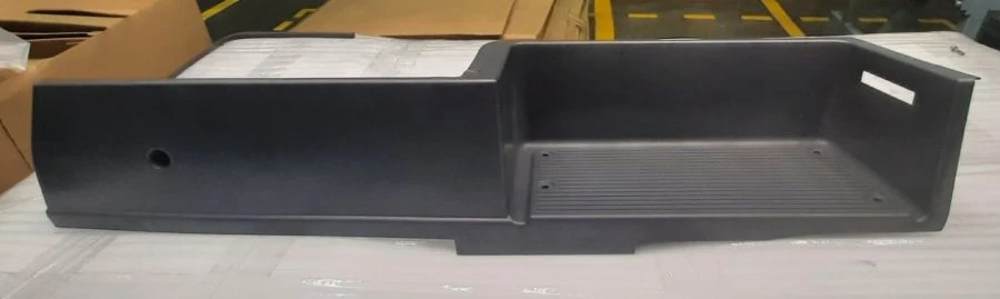 Exterior Plastic Part for Sliding Door Step A32R33-5102036