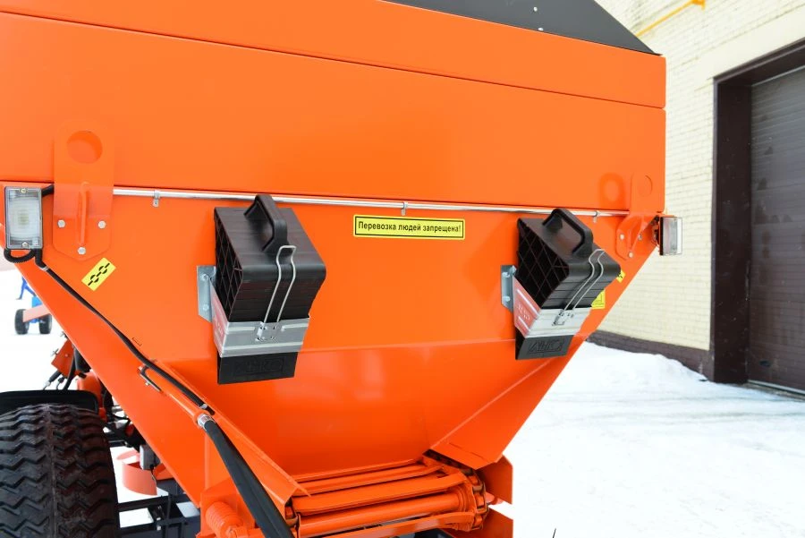 Tractor Semi-Trailer Sand Spreader PRK-5