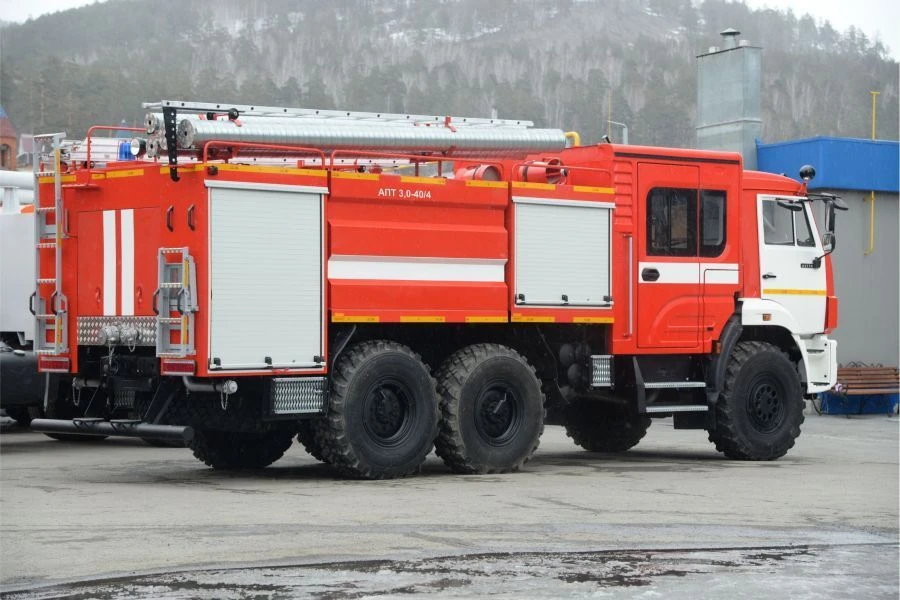 Автомобиль пенного тушения АПТ-(5,0-7,5)-50/4, тип 58815К43118, модификация АПТ (5,0-7,5)-50/4 (43118), на шасси КАМАЗ-43118-50