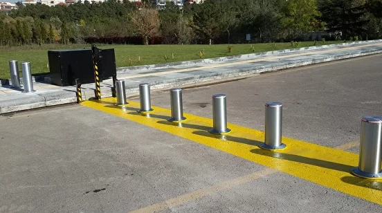 Retractable Bollard "KOLOSS