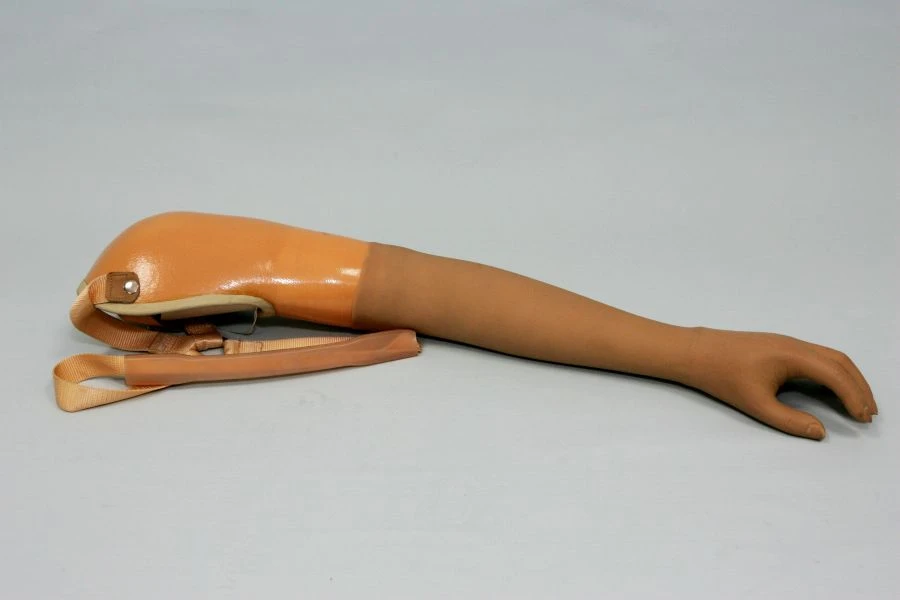 Cosmetic Shoulder Prosthesis PR4-23