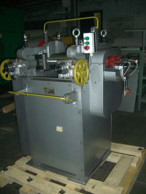 Rubber Processing Rollers PD 320 160/160, Model L16-2M