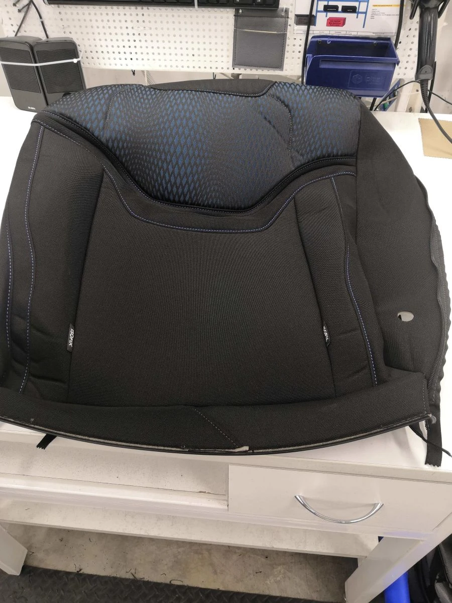 Black Right Rear Seat Back Cover 7002211XST33A8P