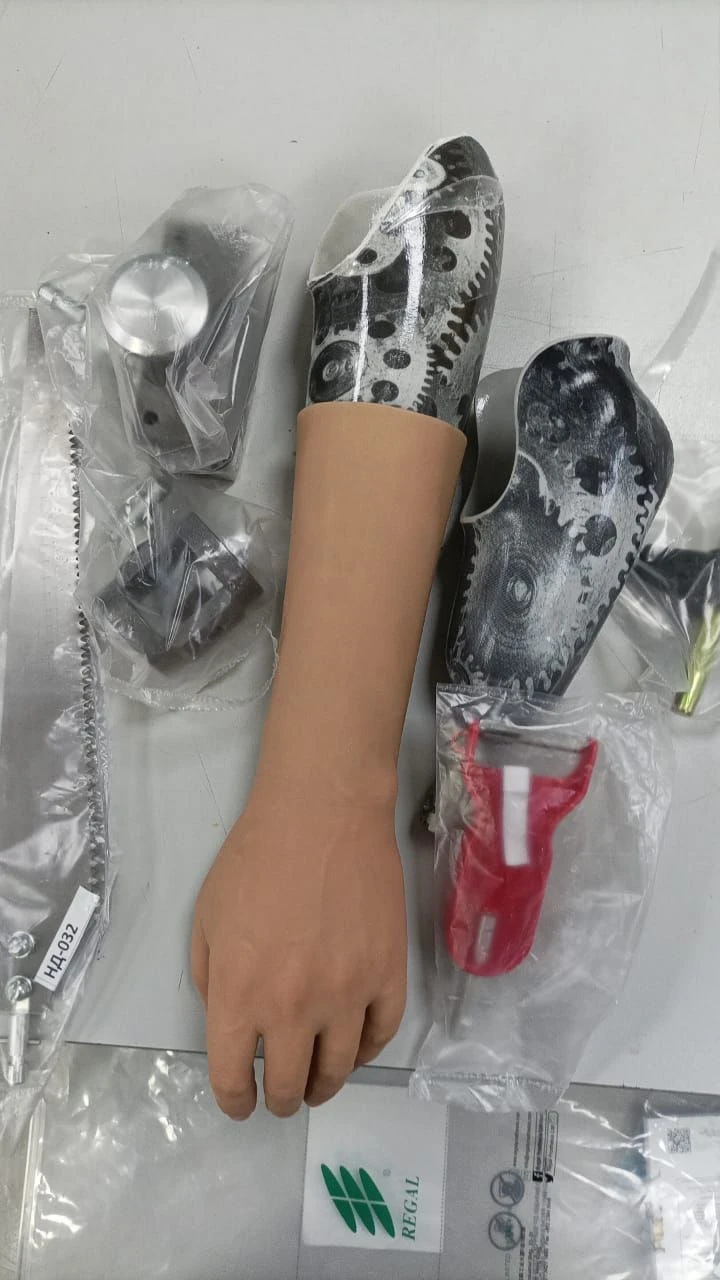 Functional Forearm Prosthesis with Detachable Mechanism