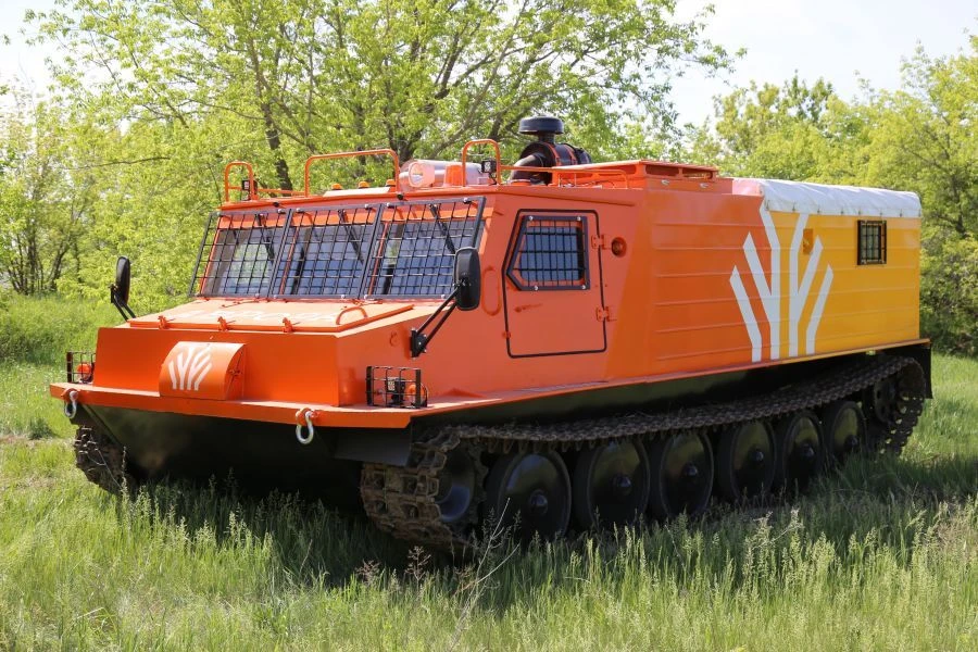 High-Mobility Snow and Swamp Transporter GT-TR-03