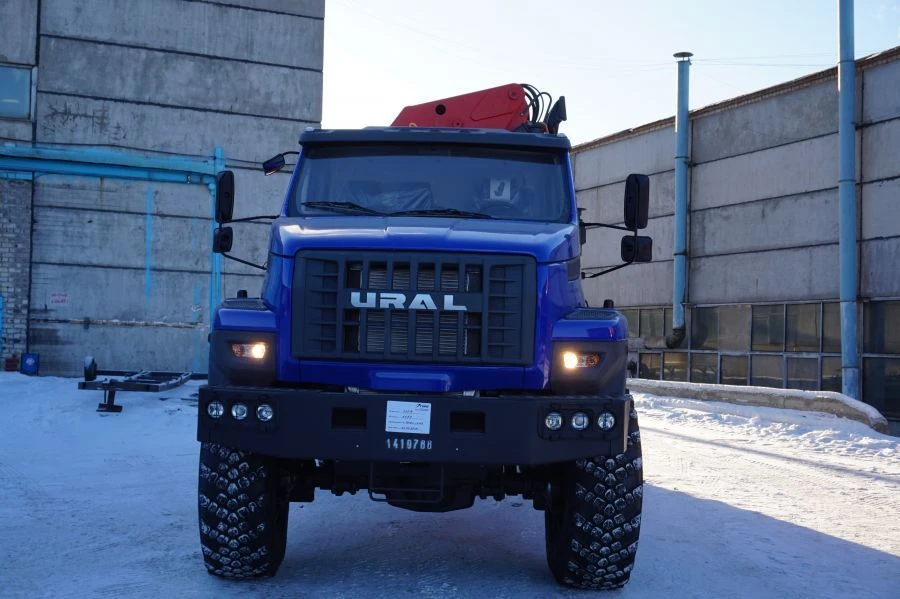 Special Aerial Work Platform with Crane, Model 584 on Ural 5557-18 Chassis