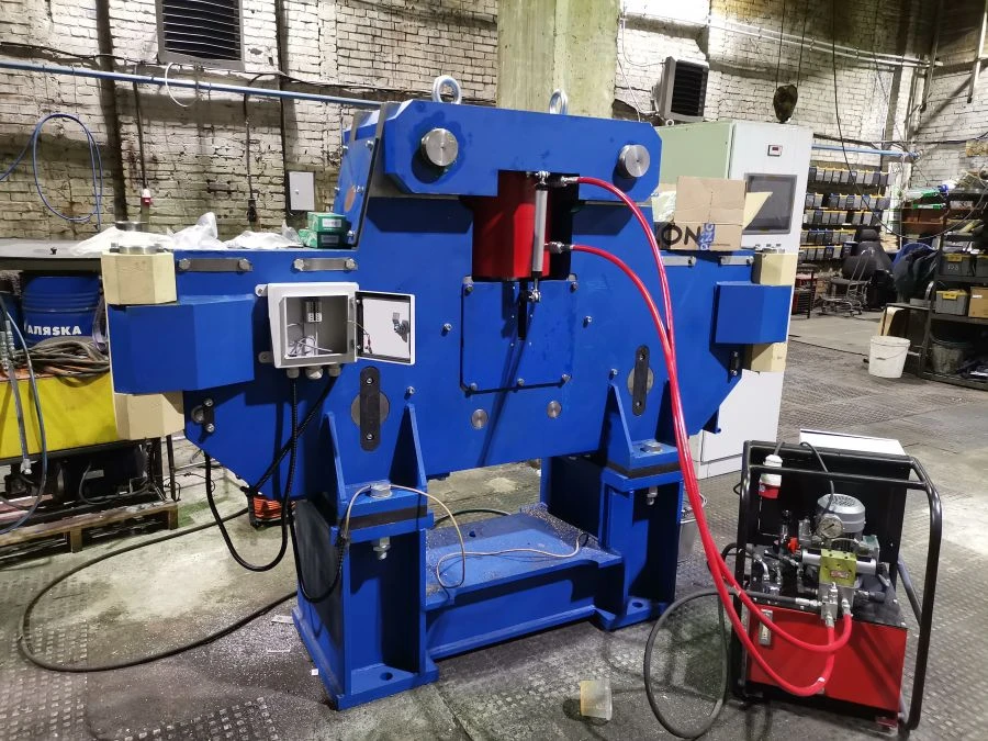 Hydraulic Press for Rail Weld Testing - PIRS-320