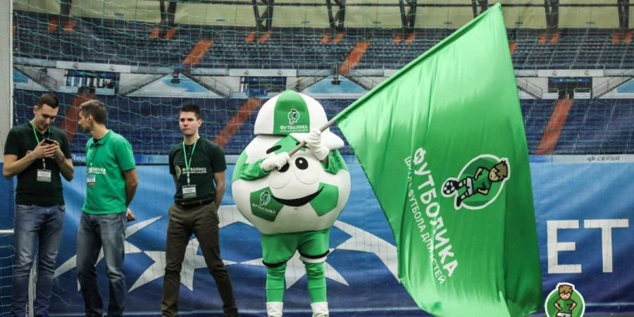 Durable Non-Glare Flag Fabric for Outdoor Use