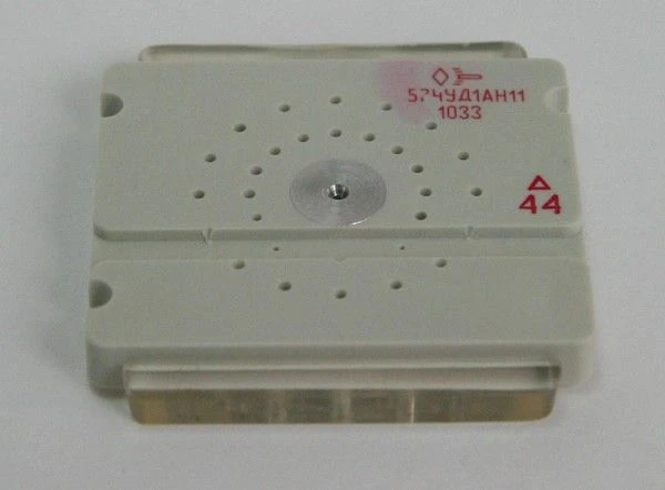 Low Noise Wideband Operational Amplifier 1407UD1