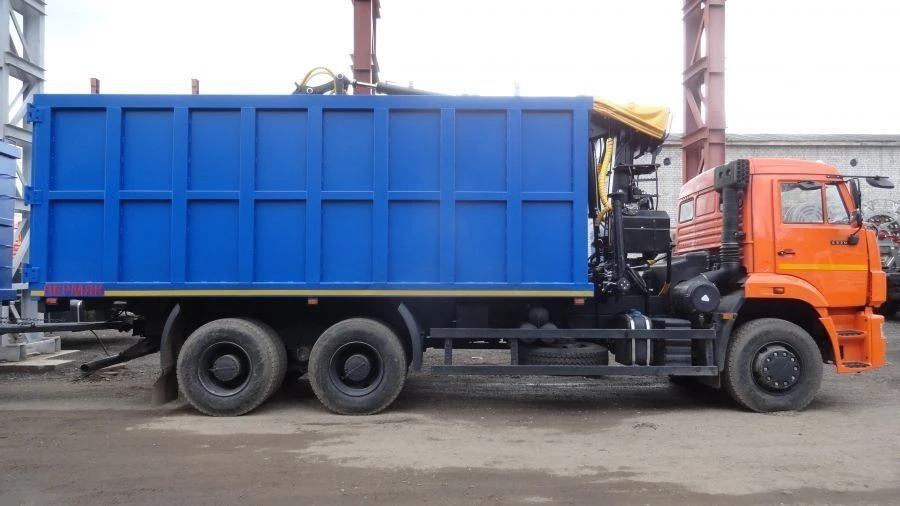 带起重机特种车 VM10L74M