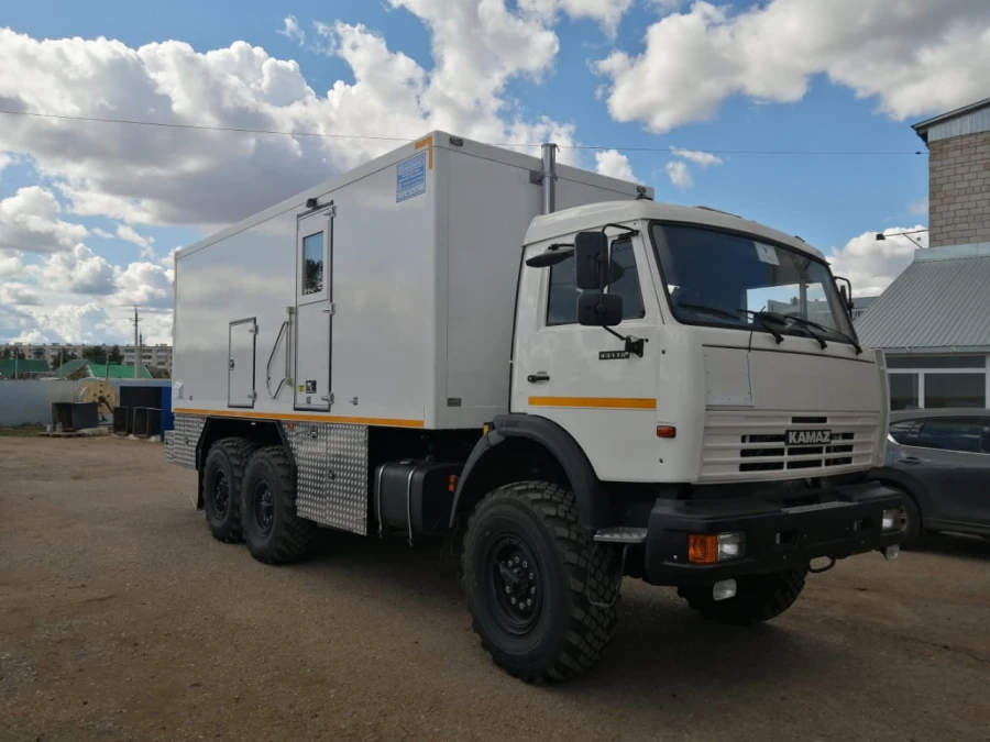 Self-Propelled Logging Lift PKS-7G Model 69574D on Kamaz-43118-10 Chassis