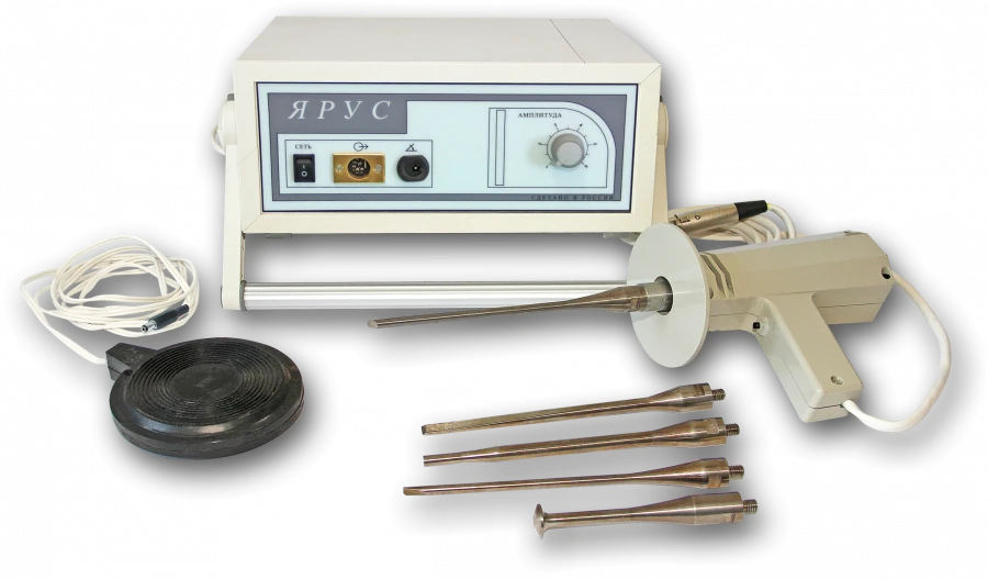 Low-Frequency Ultrasonic Surgical Device for Bone Cutting and Cement Removal