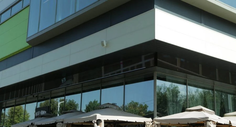 MultiComfort˚ Neutral 70/49 SRT Glass with Multifunctional Soft Coating