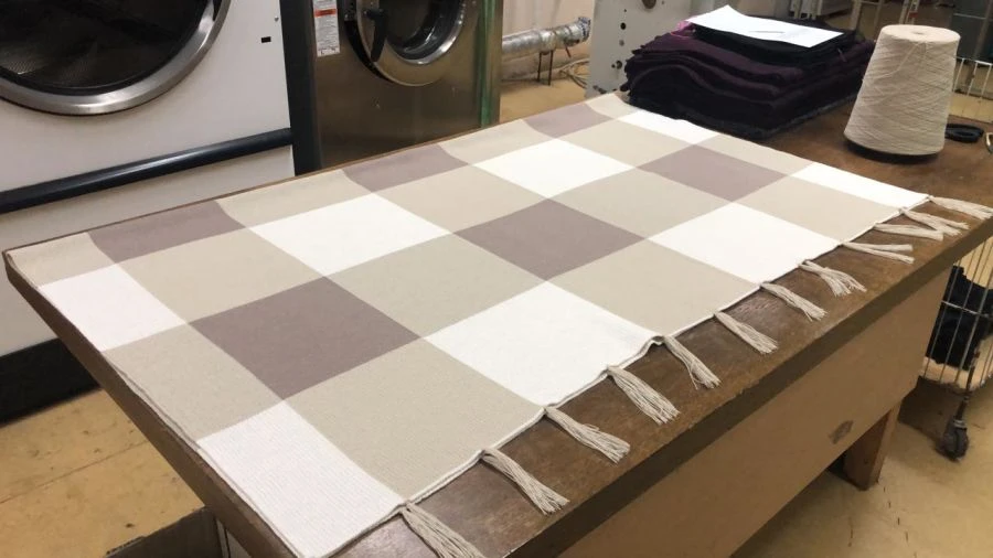 Knitted Blankets – Custom Sizes and Designs