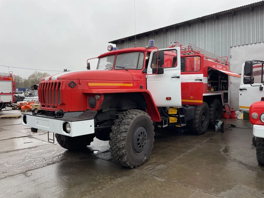 Firefighting Foam Vehicle APT 7.5-?0 (4320) Model 4344-02