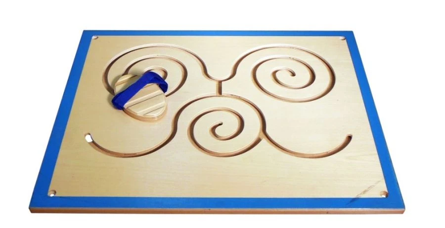 Wooden Maze Panel "Draw with Feet" 2