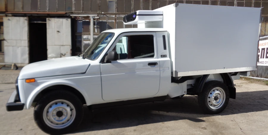 LADA 4x4 Refrigerated Van Vehicle, Model 2346, Modification 234600