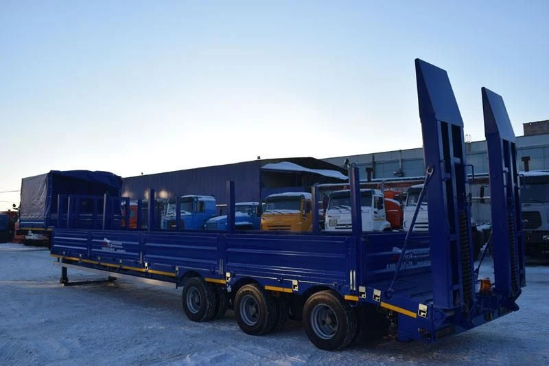 Heavy-Duty Semi-Trailer for Transporting Oversized Loads, Model 9177-0000042