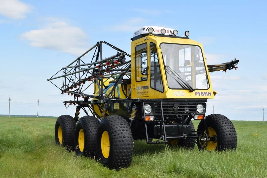 Self-Propelled Sprayer for Plant Protection with Computer Control Rubin TD-1200
