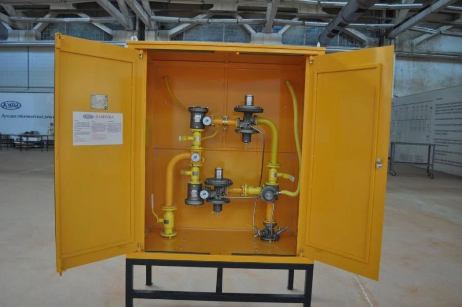 Пункт редуцирования газа шкафной (ГРПШ) с основной и резервной линиями редуцирования ШБДГ-400-2 на базе регулятора РДК-KASPI-400