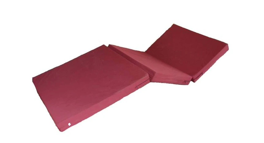 Waterproof Non-Spring Medical Mattress with PU Foam Filling, 3-Section