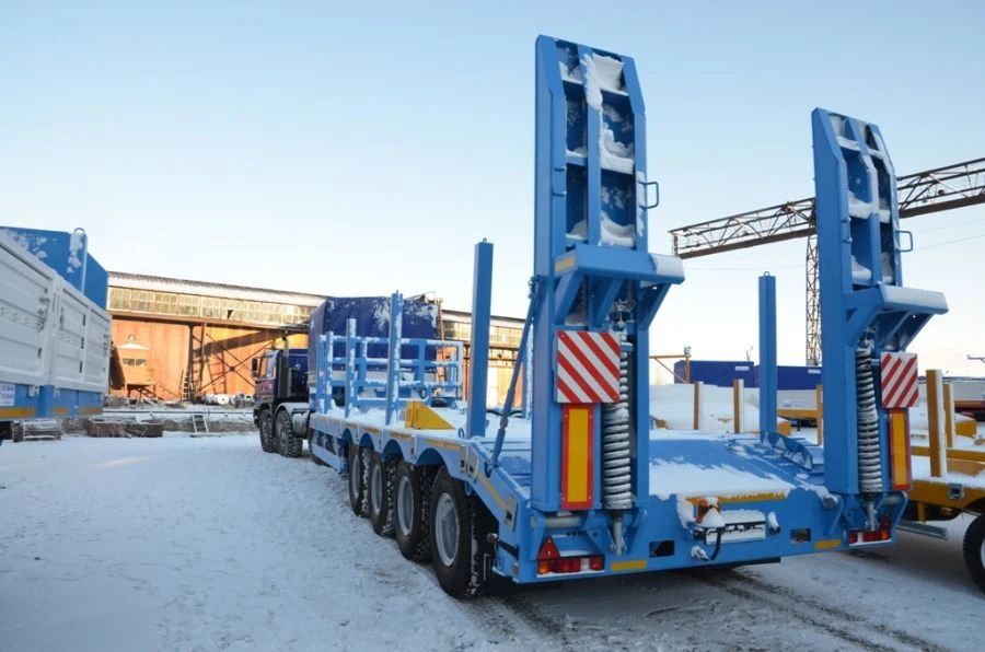 Four-Axle Lowbed Trailer for Heavy Cargo Transport POLITRANS 94165-040