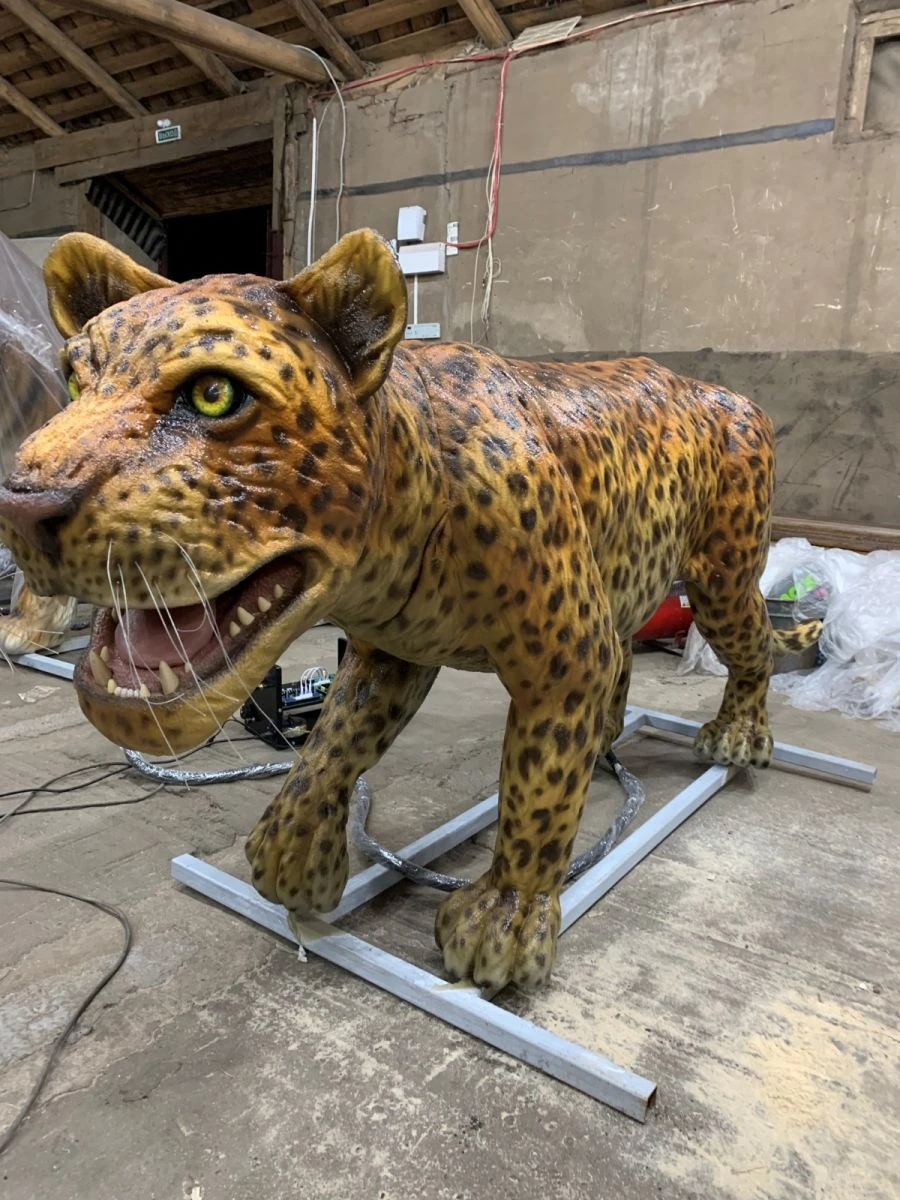 Static Animal Figure for Demonstration and Entertainment