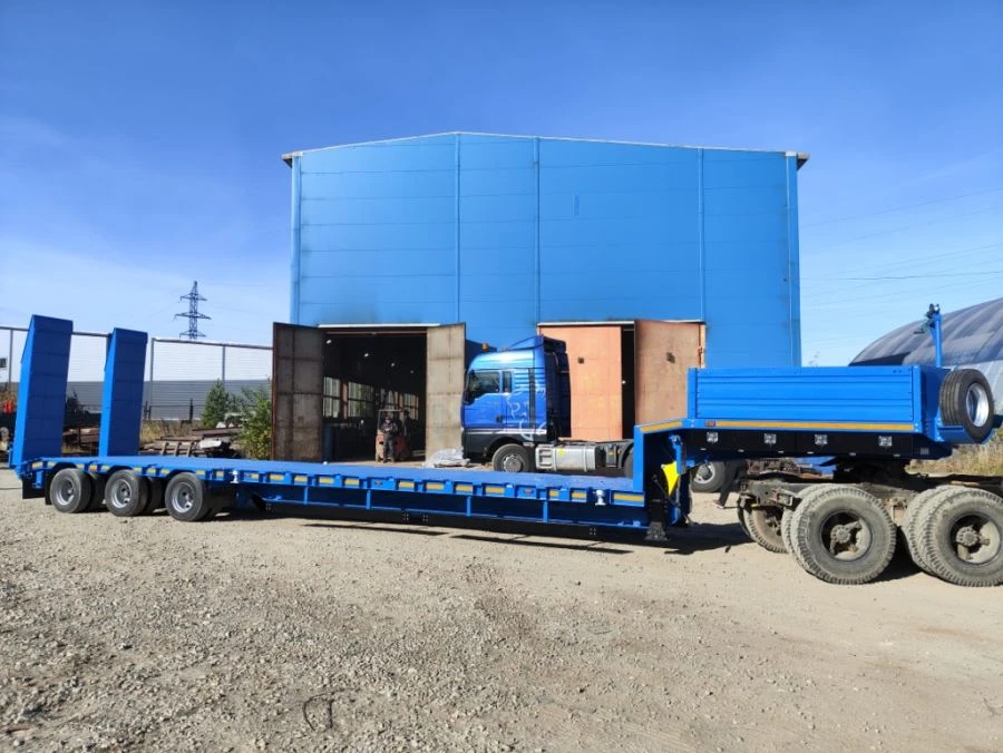 Tri-axle Lowboy Semi-Trailer BZAP 94553M