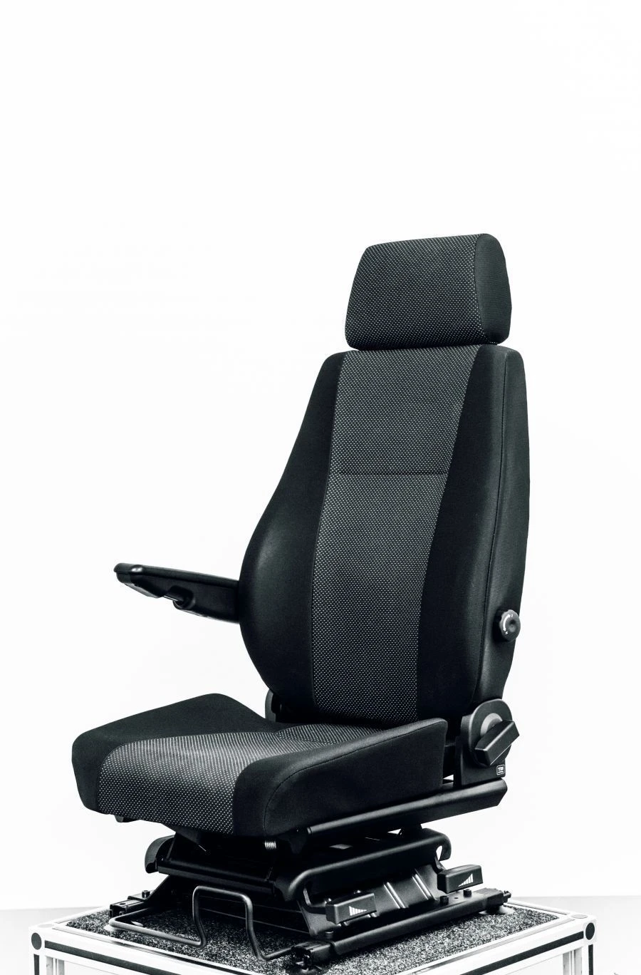 Driver Seat A21R23.6800010-21 with Mechanical Lumbar Support
