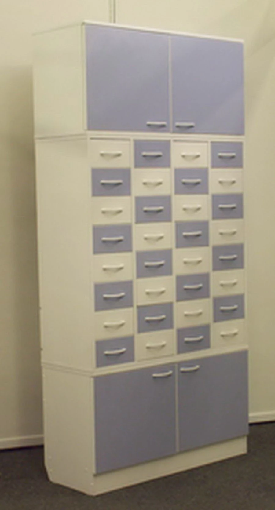 Medical Cabinet with Four Doors and Shelves, Type 2