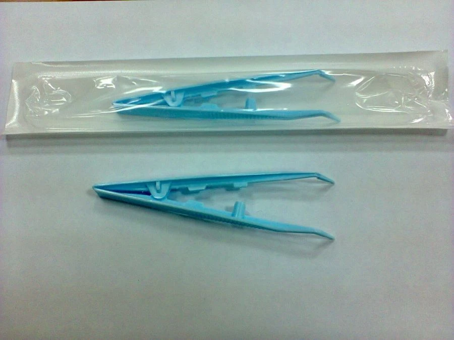 Curved Disposable Polymer Tweezers 125 mm