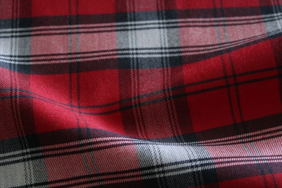 Wool Blend Suiting Fabric, Article 14s30sAR-DY, Color 23-9