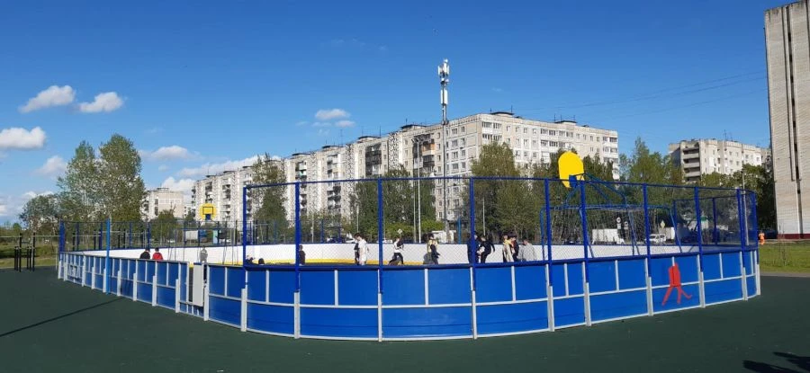 Ice Hockey Rink with Fiberglass Panels - Monolithic Design