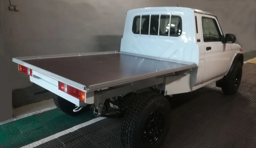 LADA 4x4 Pickup Vehicle, Type 2346, Model 234600 (Platform without Sides)