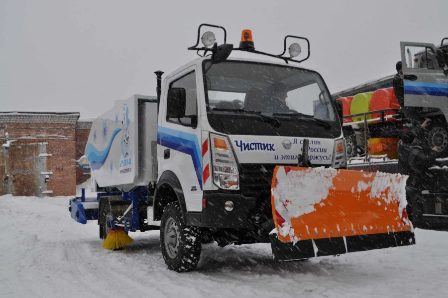 Multi-functional Combined Machine MKM-1904-18 "Umka" with Attachments