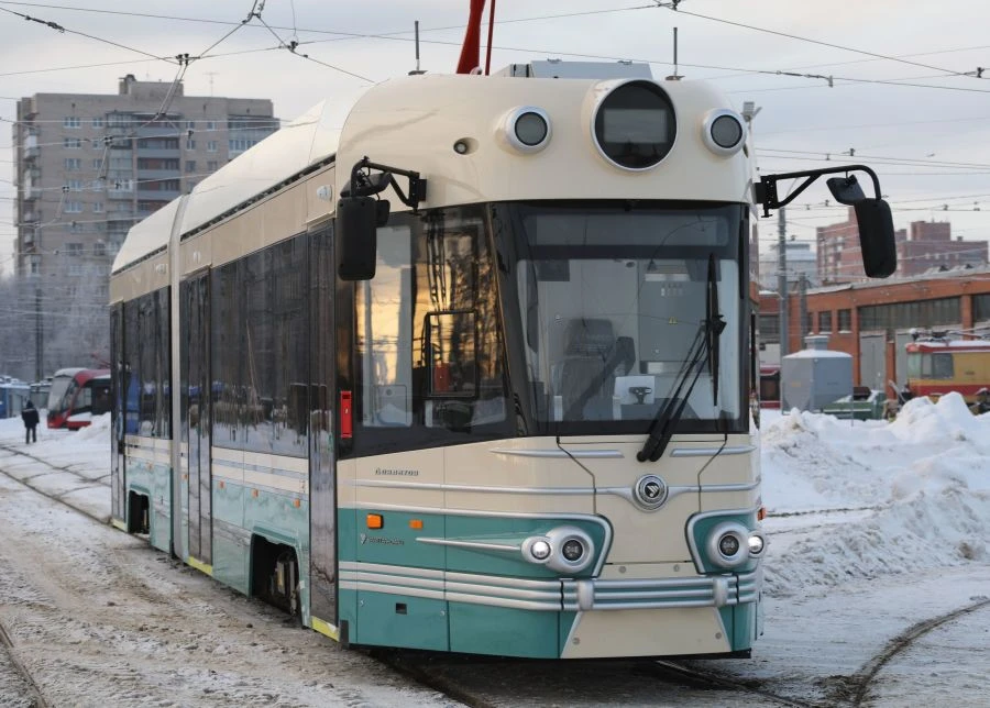 Passenger Tram Car Model 71-421R, Two-Section, Four-Axle