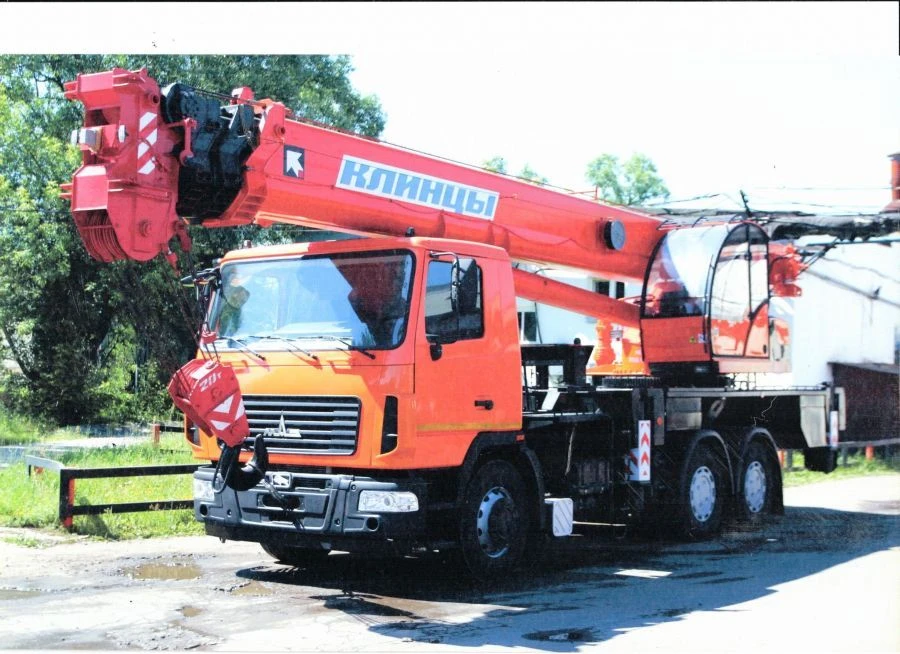 Mobile Crane KS-65719-6K-1 with 40t Load Capacity