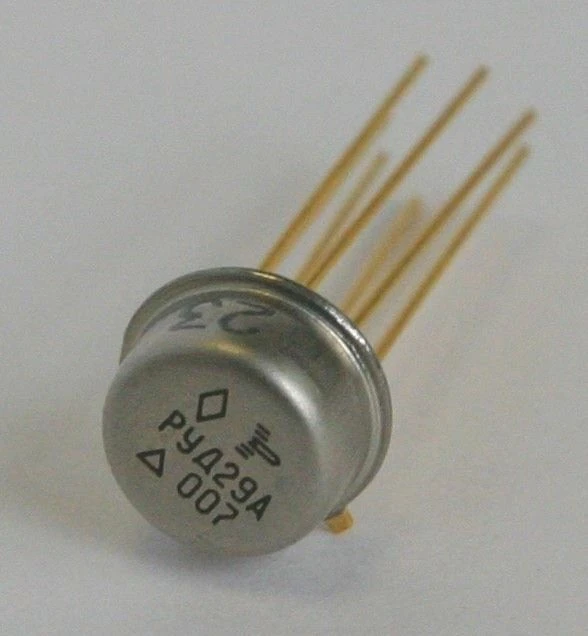 Operational Amplifier with FET Input, Model 1417UD6A