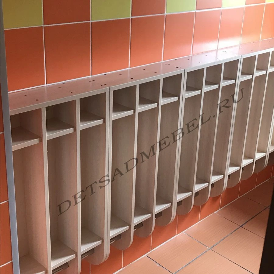 Versatile Coat Hangers for Space Organization