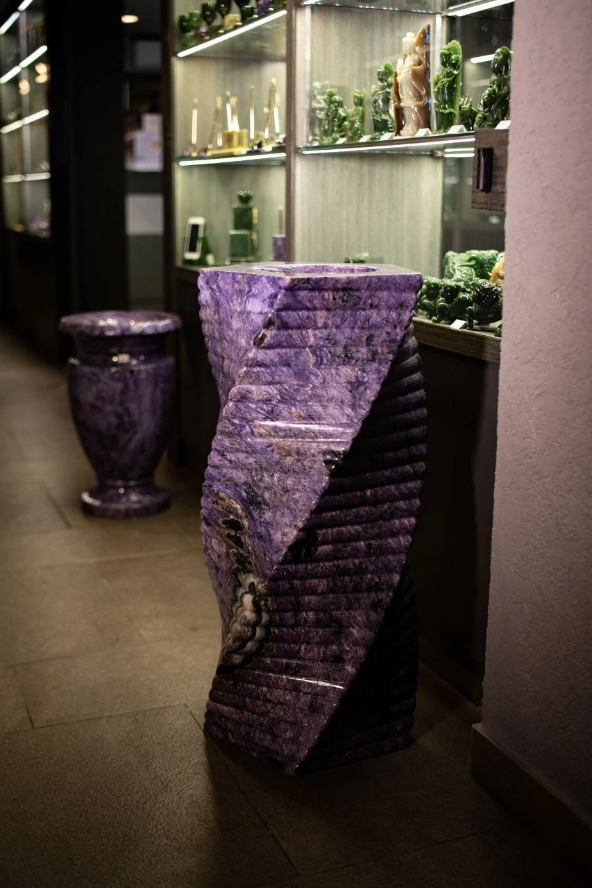 Twisted Vase made of Charoite, Height 850 mm